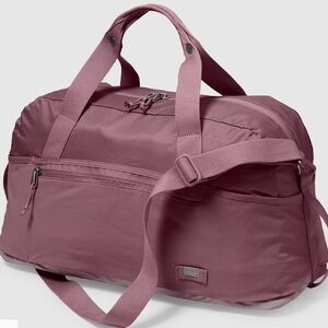 Like new Eddie Bauer Skylar 40Lduffle tote